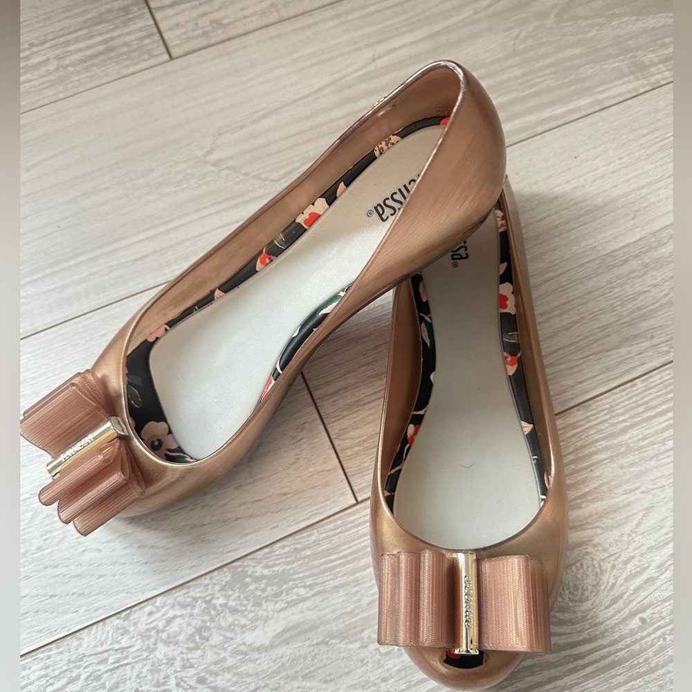 Melissa Women's blush pink  Bow Flats Sz 9